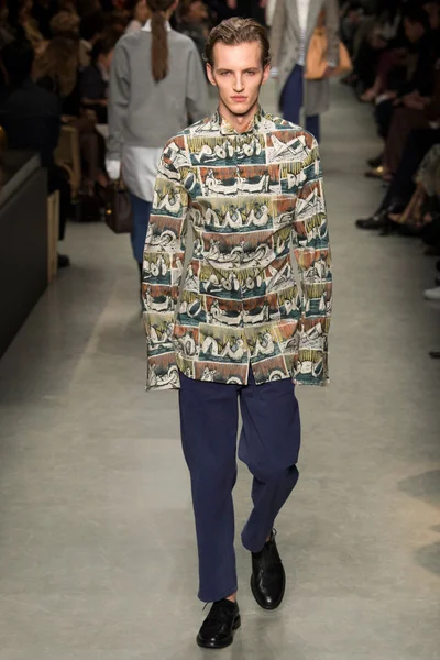 Look 46